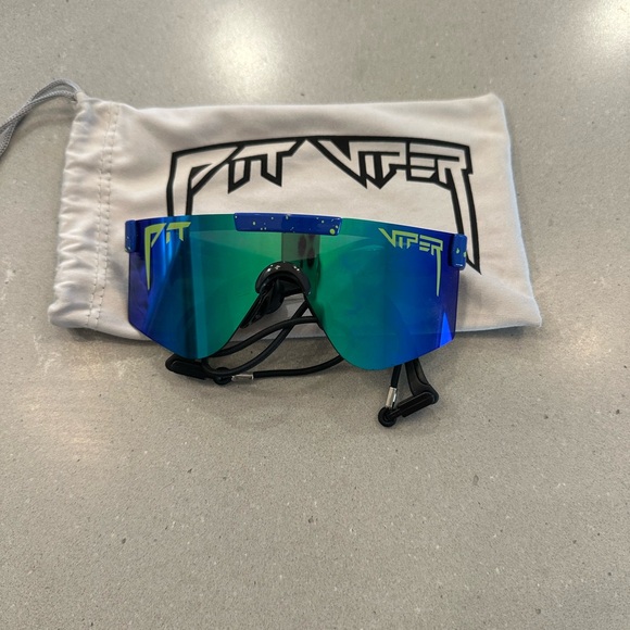 Pit Viper Blue Sunglasses - Picture 1 of 3